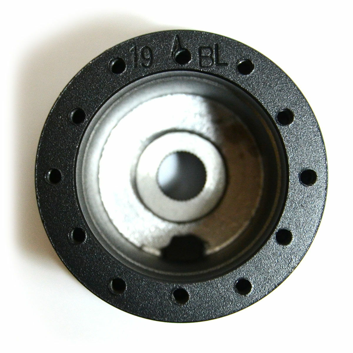 STEERING WHEEL BOSS KIT SAAS XB-D
