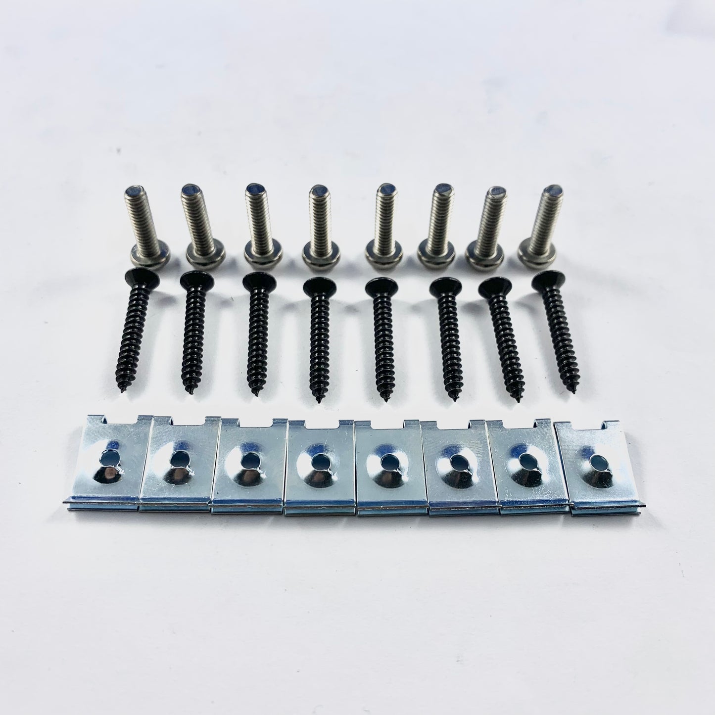 FASTENER KIT INDICATOR/PARKLIGHT BODY AND LENS XW