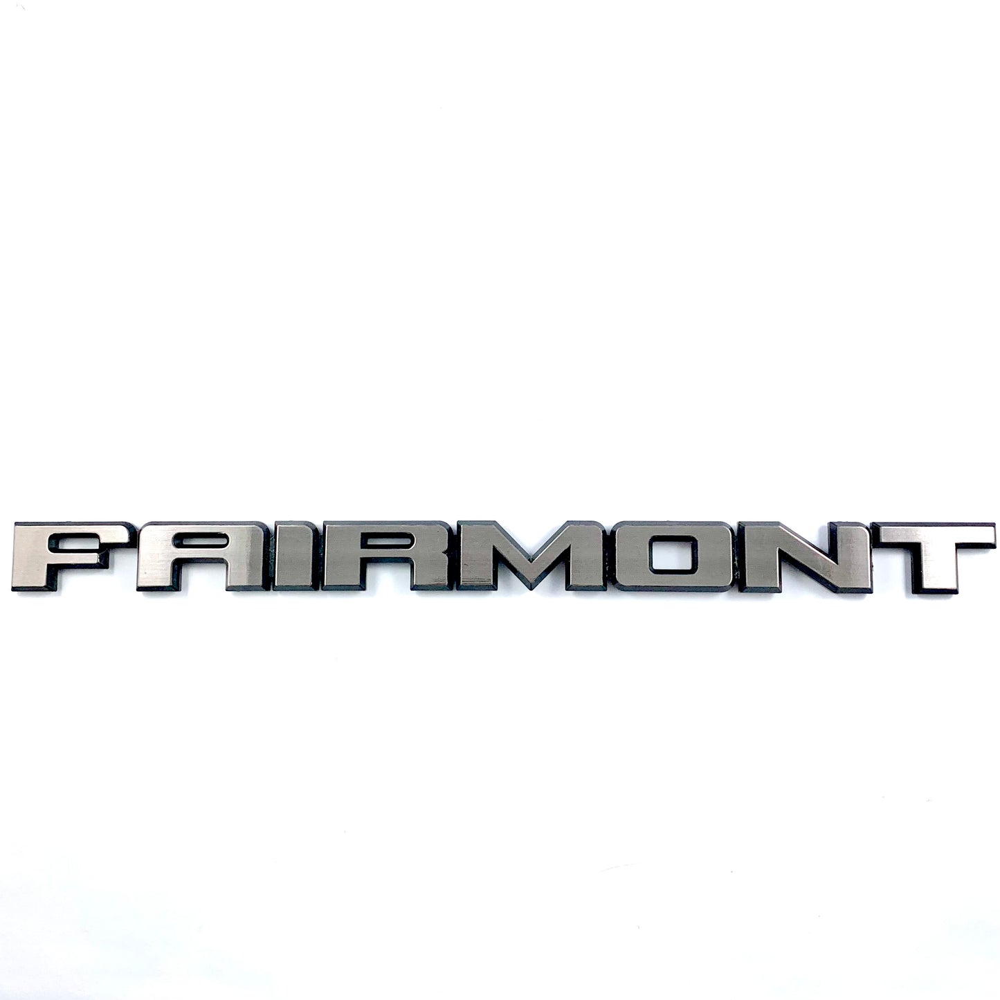 BADGE FAIRMONT XD-F - BRUSHED SILVER - EACH